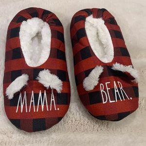 NWOB ox mama bear slippers
